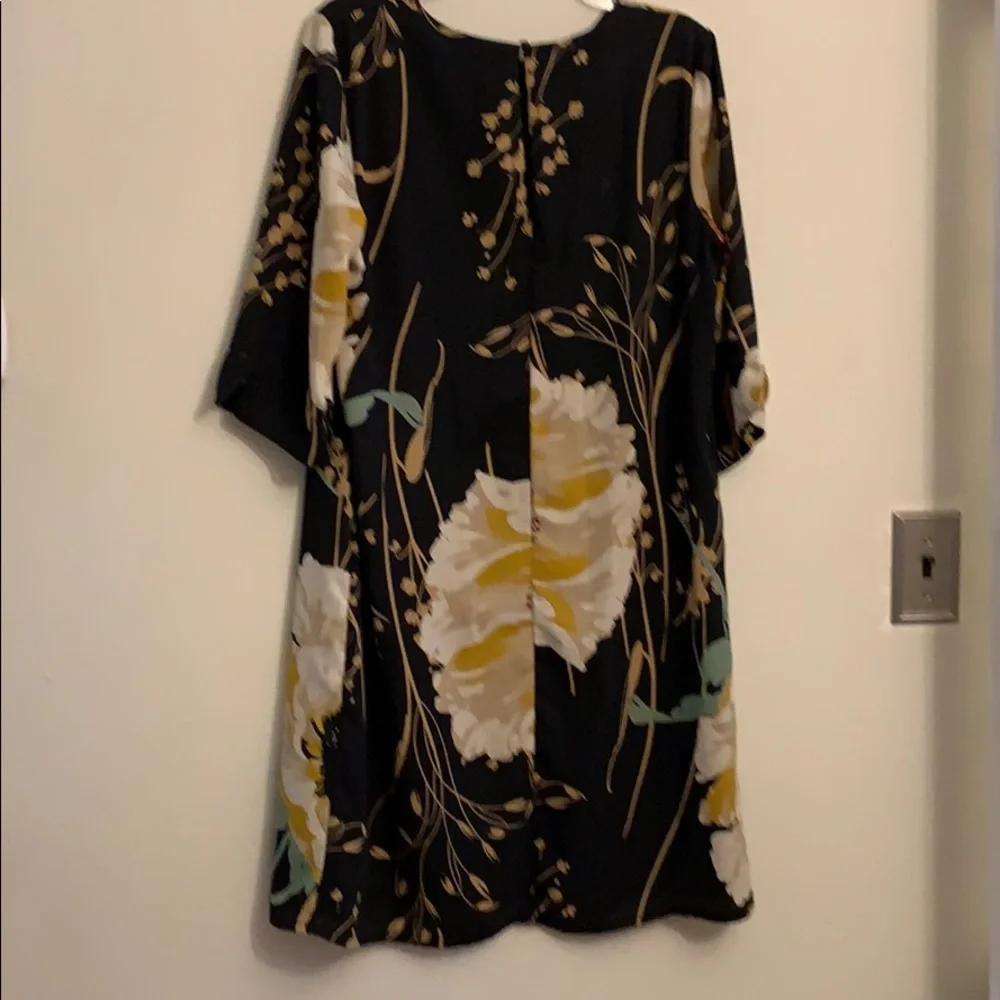Dress - Picture 2 of 5